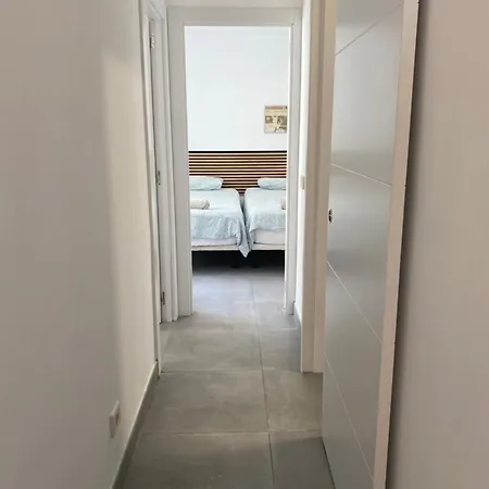 & Rooftop Lounge Apartman *