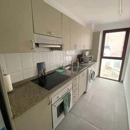 & Rooftop Lounge Apartment *